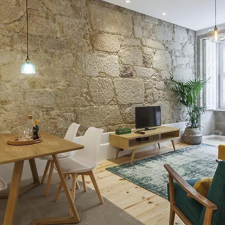 Old Stone Flats By Host Wise Daire Porto