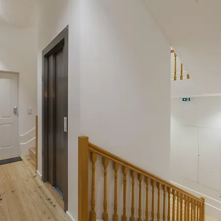 Old Stone Flats By Host Wise Daire Porto